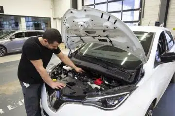 réparer sa voiture électrique