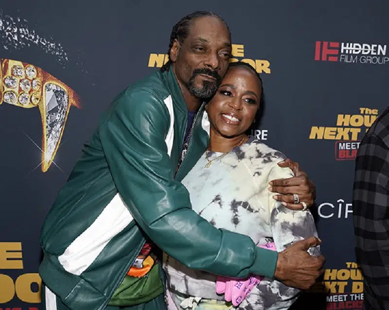 Quel est l'âge de Snoop Dogg (est-il plus âgé que sa femme Shante Broadus)