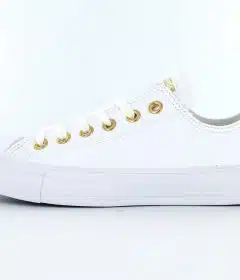 Nettoyer des chaussures converses blanches